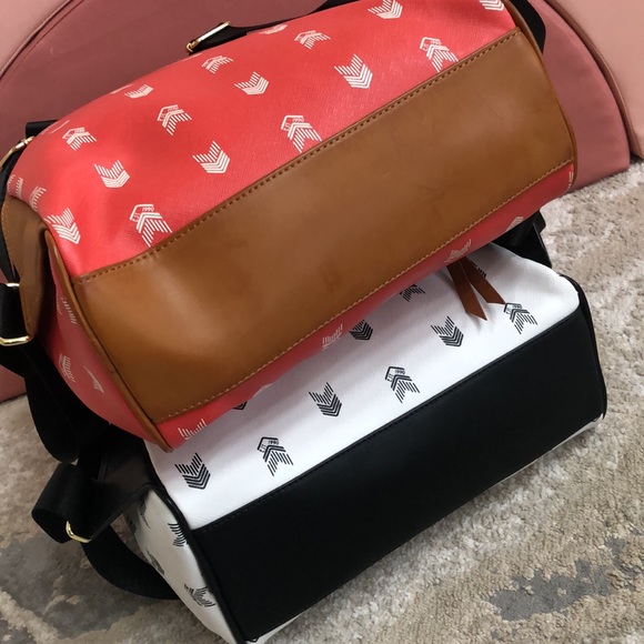 NWT Steve Madden Bscuti Backpack coral white - Picture 14 of 15